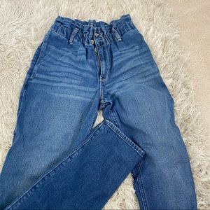 Hollister Ultra-High Rise Mom Jean
